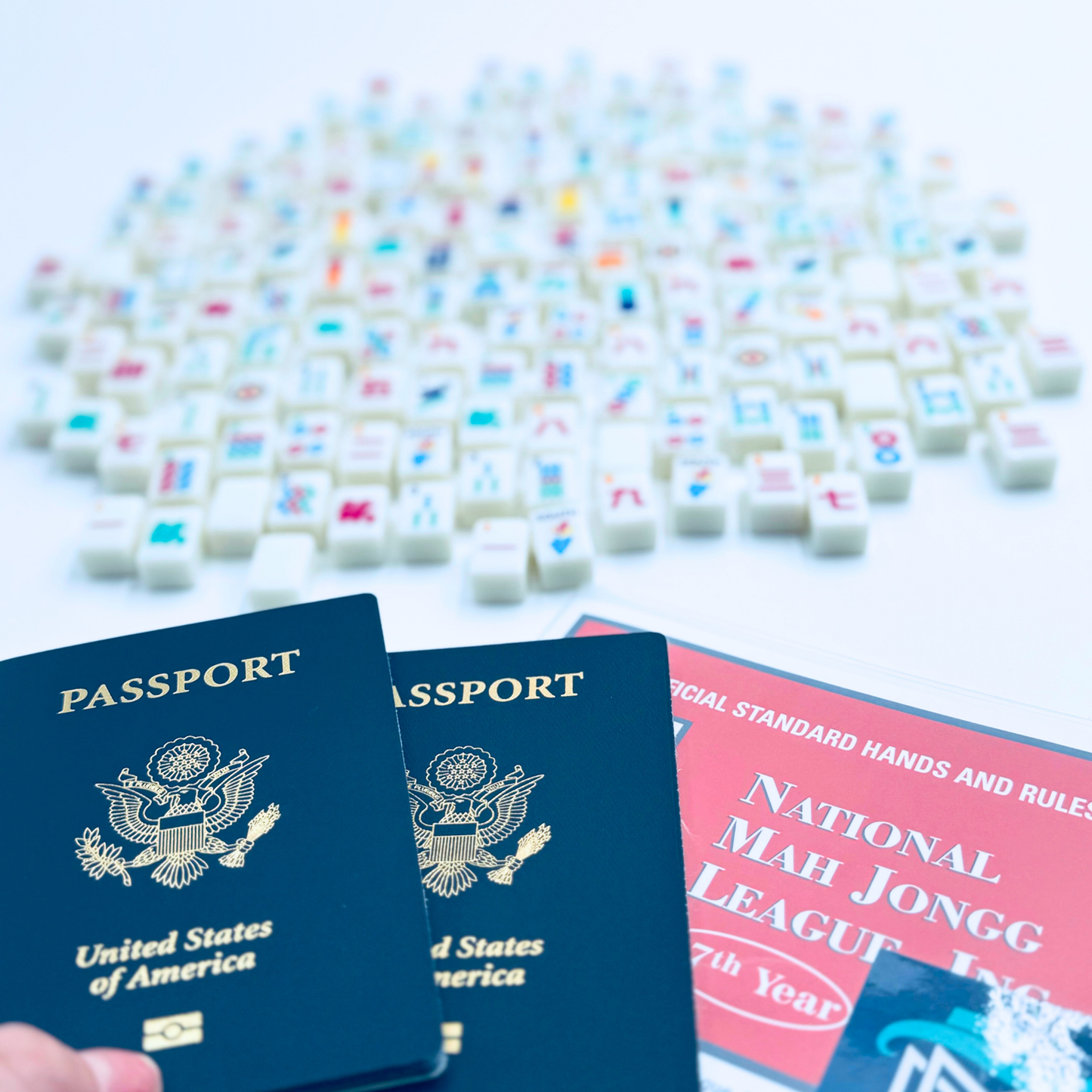 Mini Anywhere Series Mahjong Tiles for Travel MahJongg with Blue Bag Pink Box Green Tassel modern Tiny Tile set