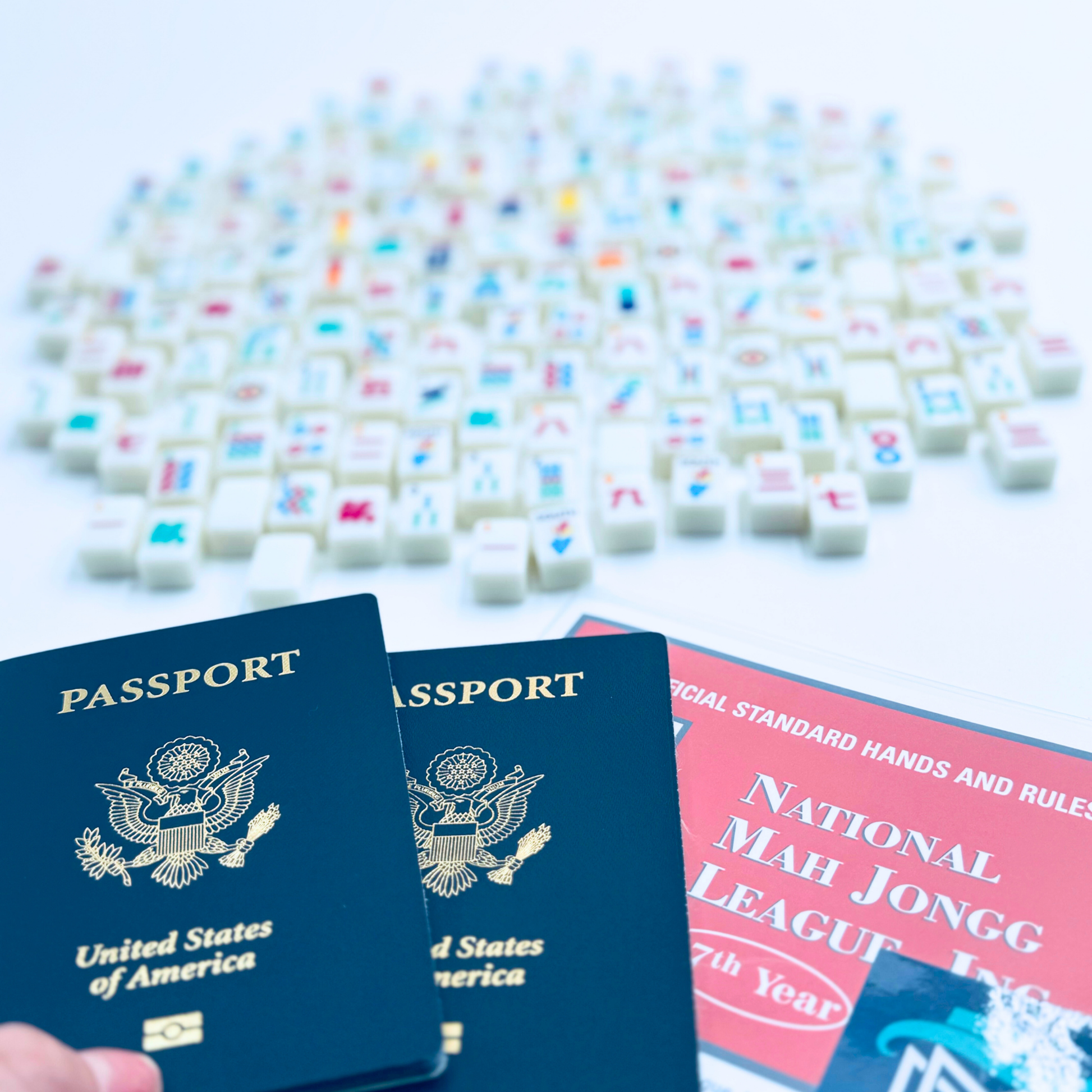 Mini Anywhere Series Mahjong Tiles for Travel MahJongg with Blue Bag Pink Box Green Tassel modern Tiny Tile set