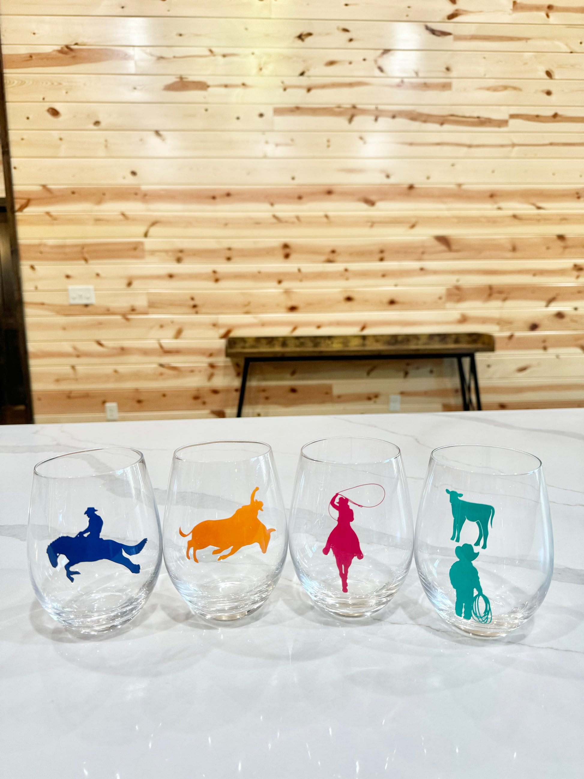 Rodeo Cowgirl Cowboy Wine Glass Set of 4 - Mahjong Texas match - Texas bull horses calf mustang